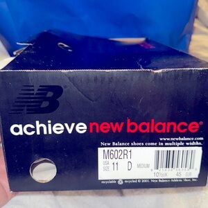 Men’s Vintage 90’s New Balance 602 USA size 11

NEW